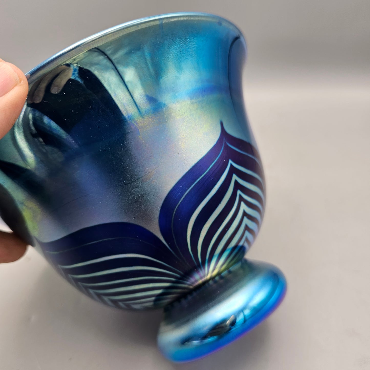 Donald Carlson Pulled Feather Blue Iridescent Art Glass Bowl