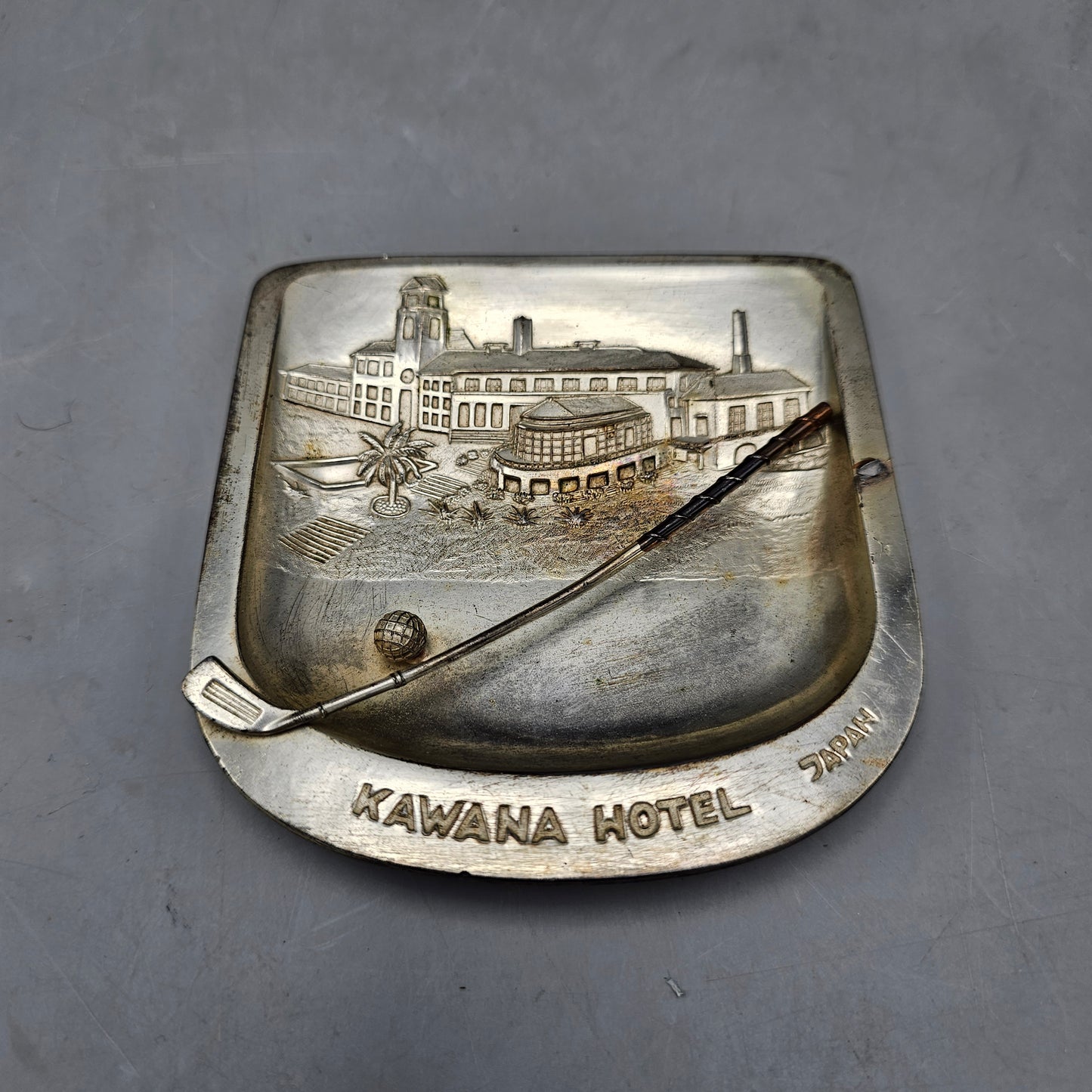 Vintage Kawana Hotel Golf Themed Ashtray