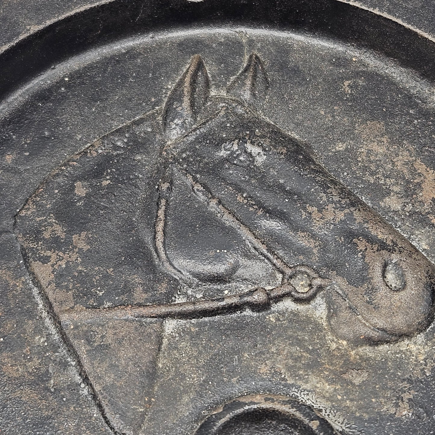 Vintage Cast Iron Metal Horse Ashtray
