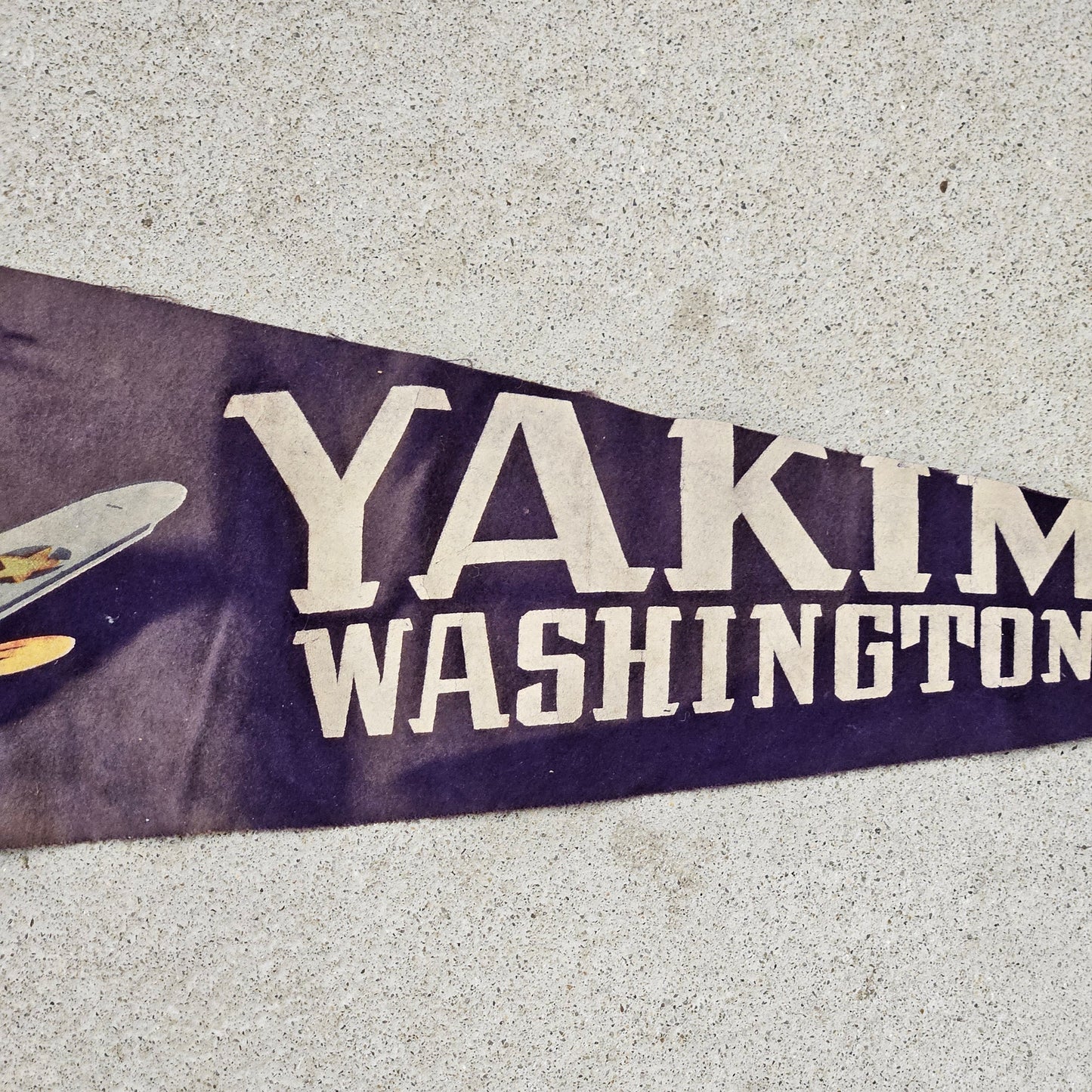 Vintage Yakima Washington Felt Pendant