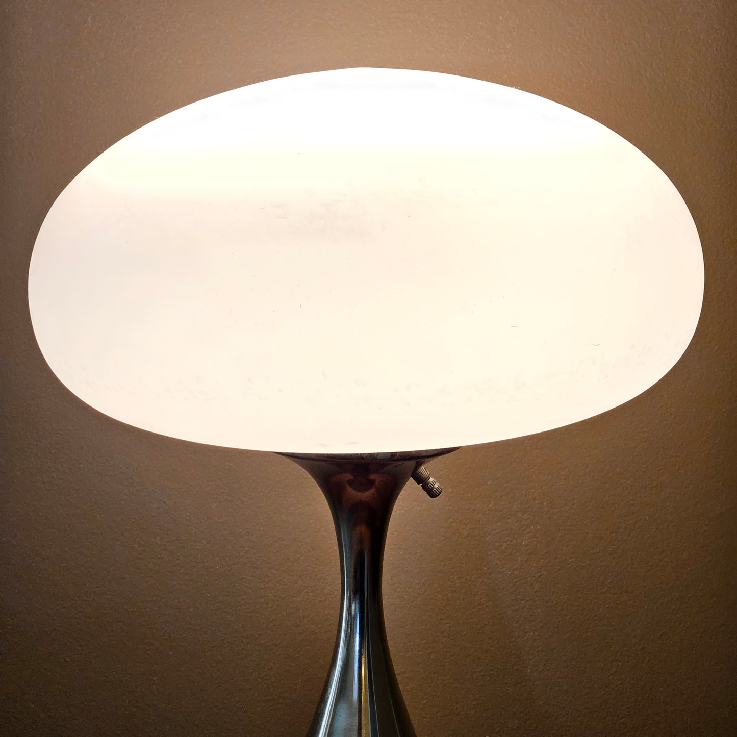 Laurel Style Stemlite Designline Silver Table Lamp with Frosted Glass Mushroom Shade