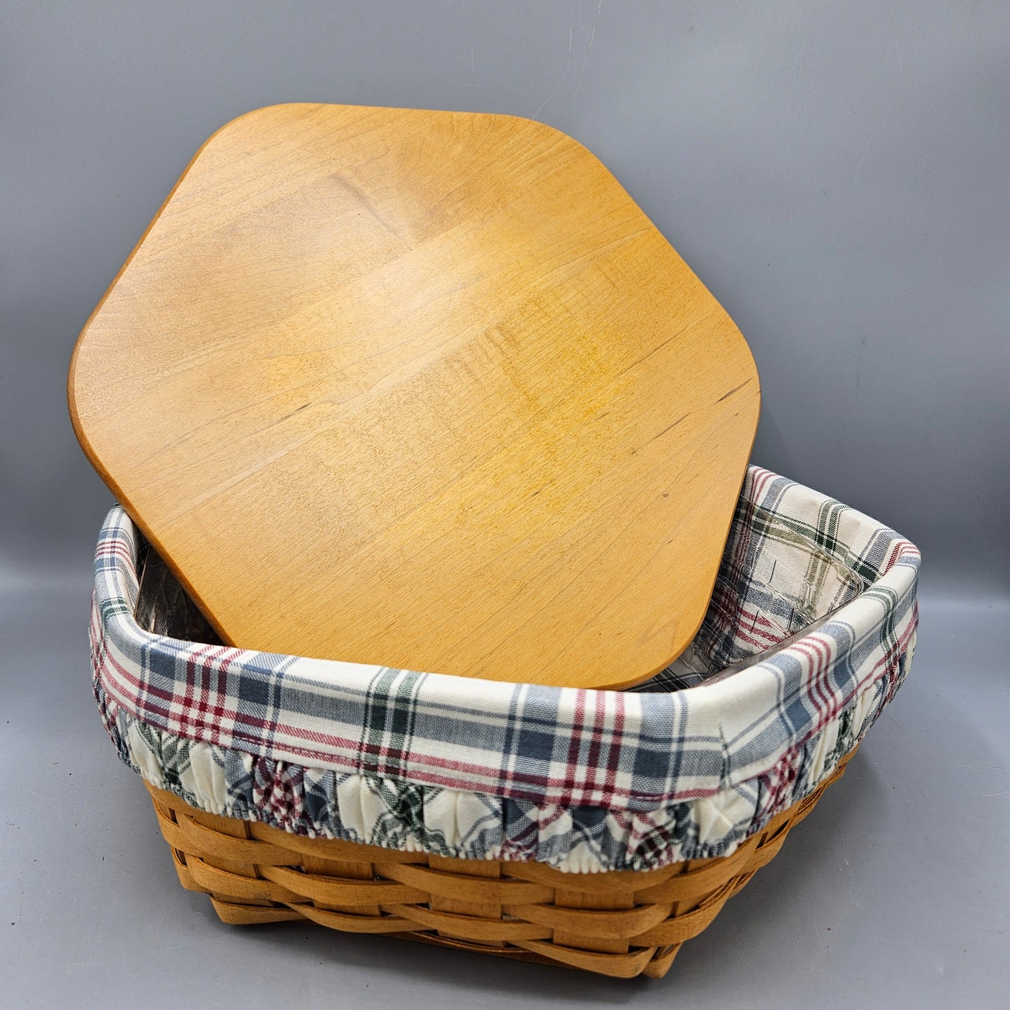 Set of 3 1998 Longaberger "Generations" Hexagon Basket with Lids Set