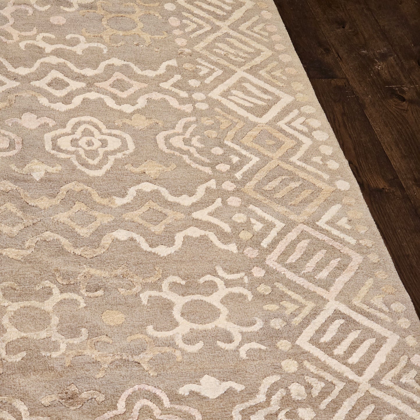 100% Wool Hand Knotted Geometric Tan Rug / Carpet ~ 8' x 10'