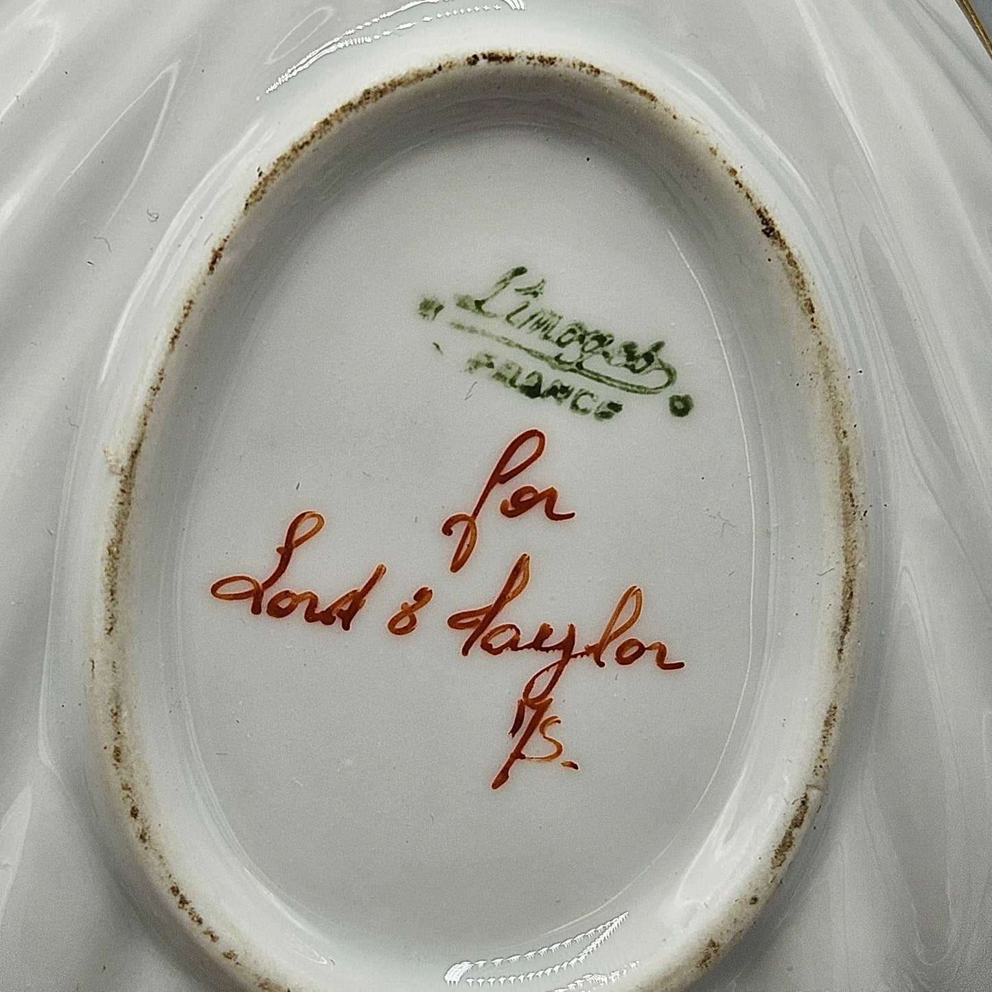 Vintage Limoges for Lord & Taylor Hinged Porcelain Clam Shell Trinket Box