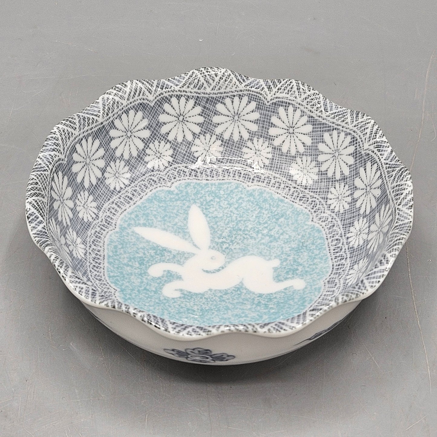 Vintage Porcelain Kotobuki Japan Bunny Rabbit Ruffled Edge Bowl