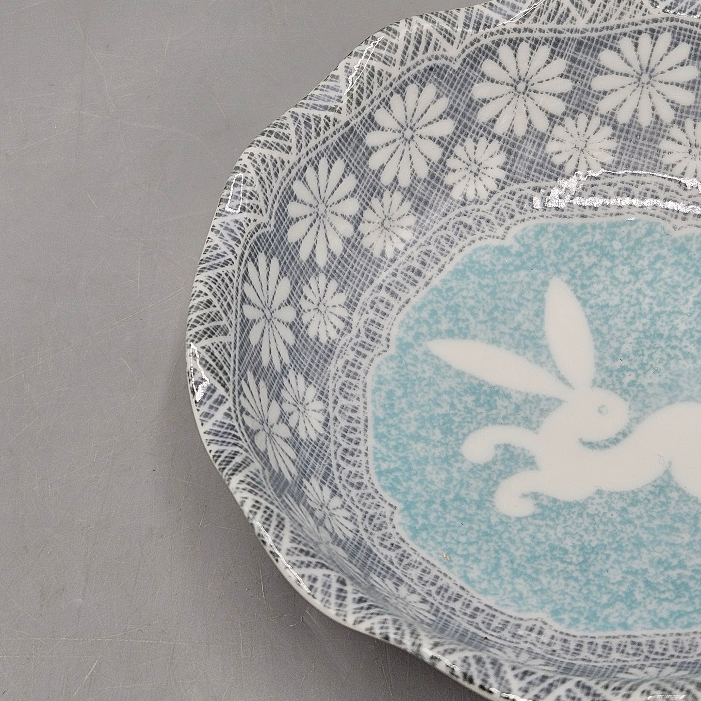 Vintage Porcelain Kotobuki Japan Bunny Rabbit Ruffled Edge Bowl