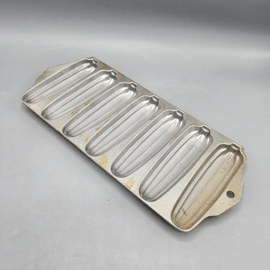 Vintage Wearever Cast Aluminum Corn Bread Stick Pan Mold Tray 2707