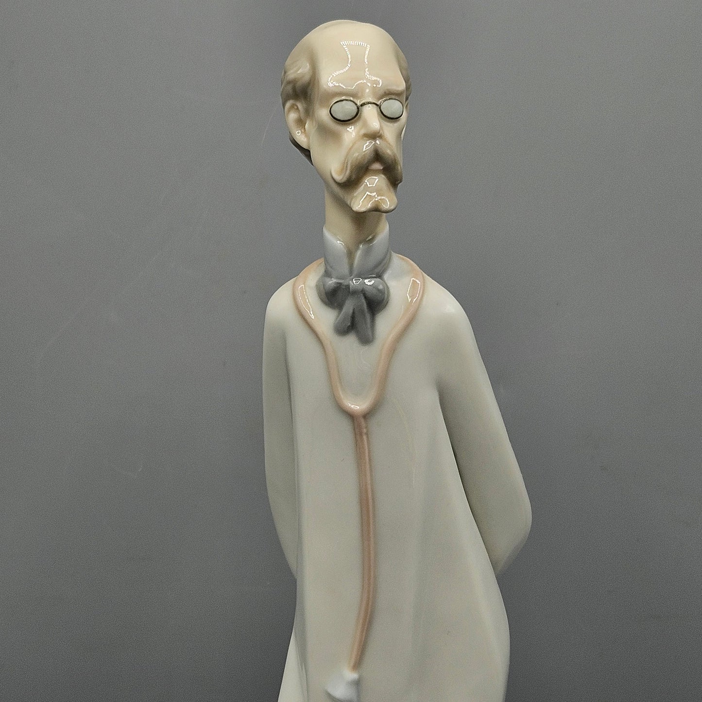 Vintage Retired #4602 Lladro Doctor Physician Porcelain Statue