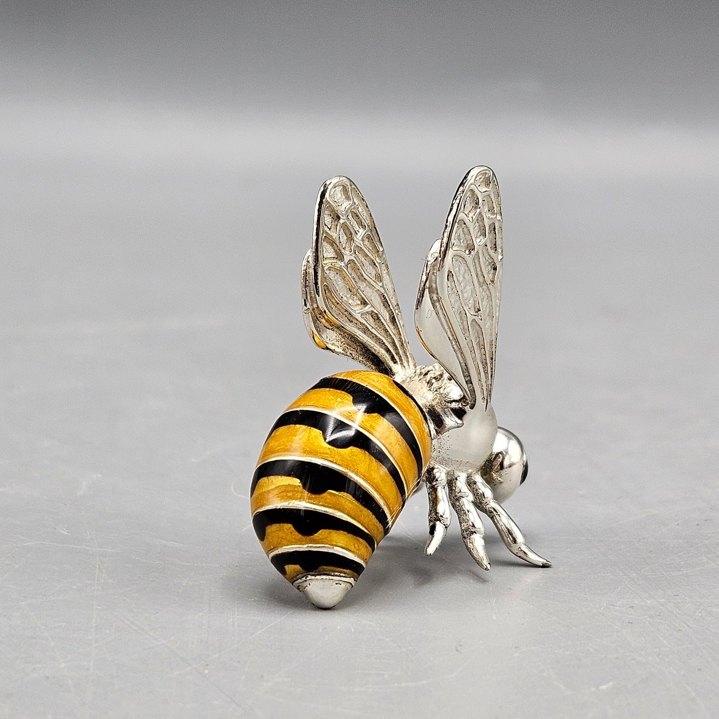 Beautiful Saturno Sterling Silver & Enamel Bee Figure (wings up)