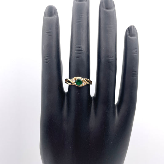 Vintage 14k Green Stone Ring - Size 8