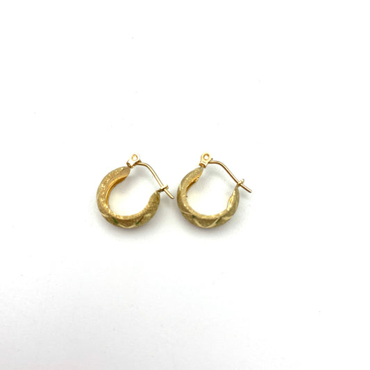 14K Gold Hoop Earrings with Elegant Design