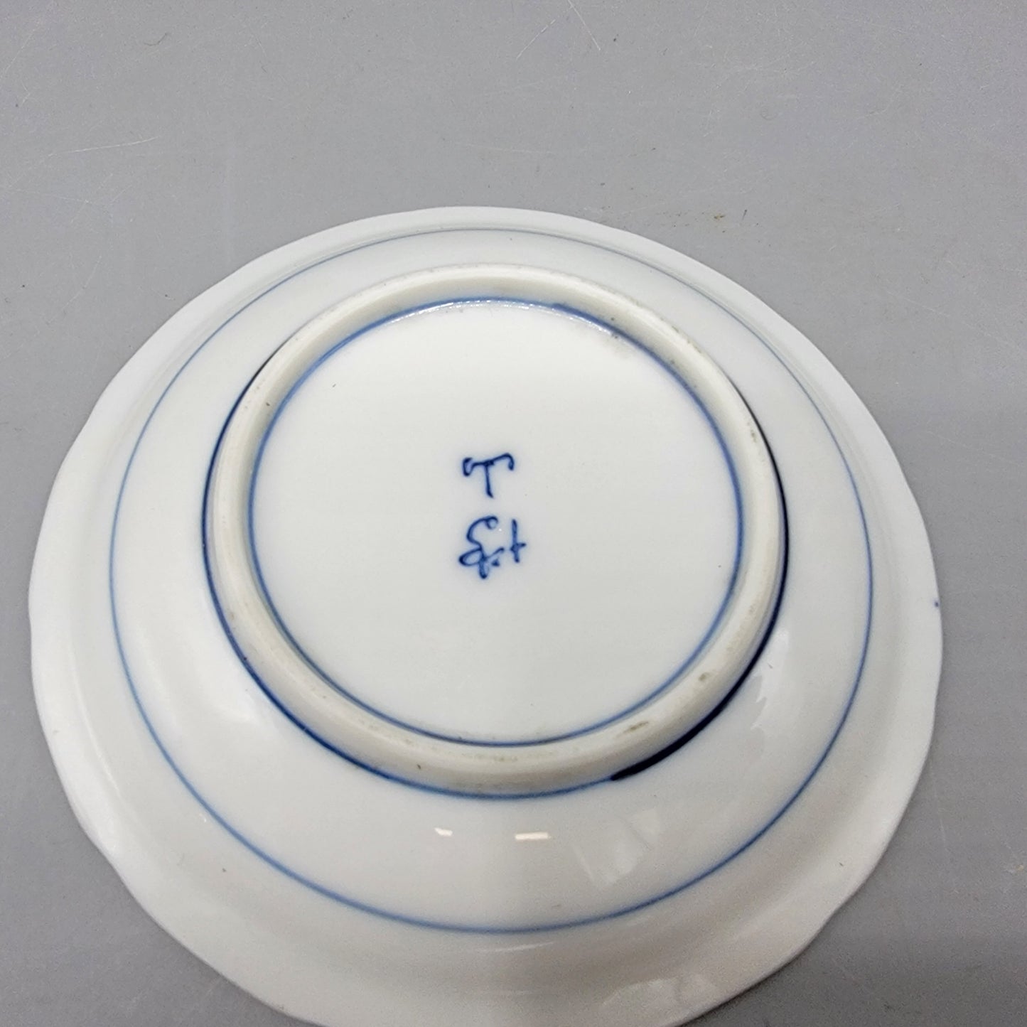 Japanese Blue and White Porcelain Diaper Pattern Plate