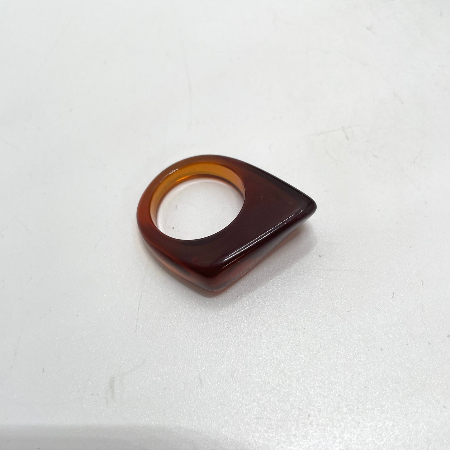 Vintage 1980s Brown Acrylic Ring - Size 8.5