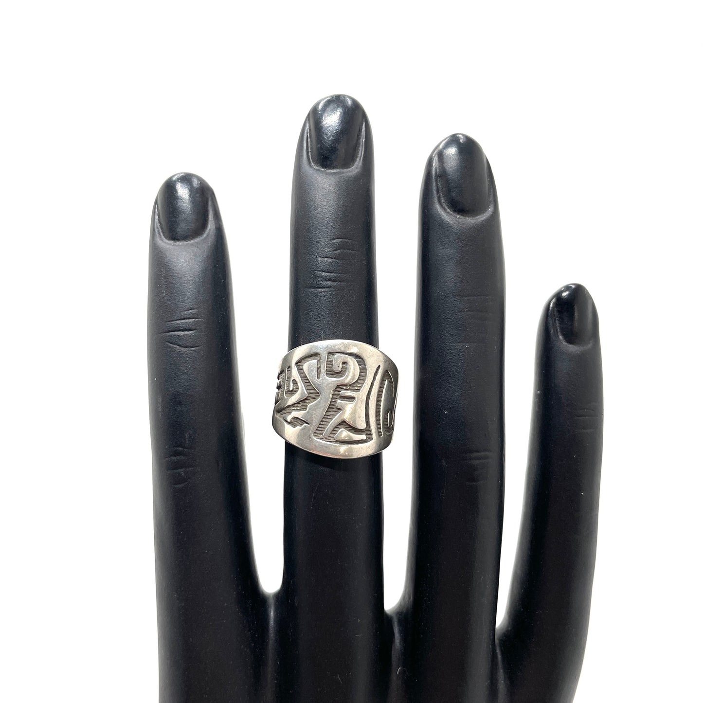 Vintage Sterling Silver Tribal Design Ring - Size 6