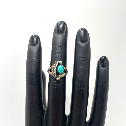 Vintage Navajo Sterling Silver Turquoise Ring - Size 5.25