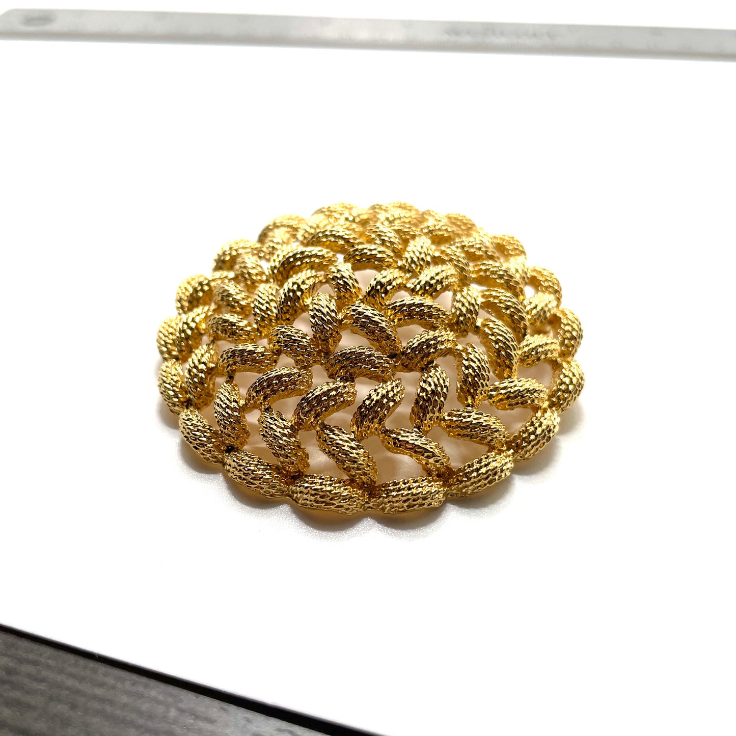 Vintage Gold Interlocking Circle Pin