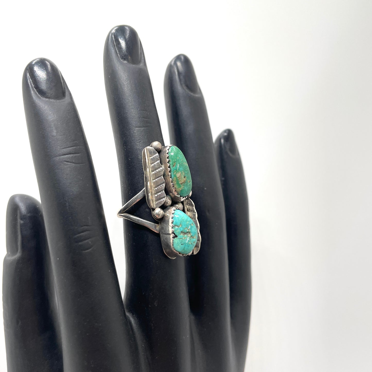 Vintage Sterling Silver & Turquoise Ring - Size 7