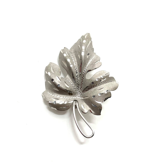 Vintage Sterling Silver Oak Leaf Pin