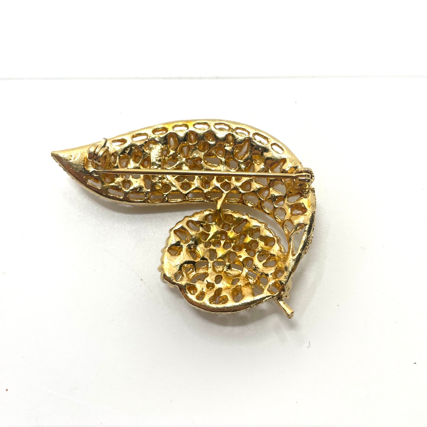 Vintage Gold & Pearl Elegant Curved Pin