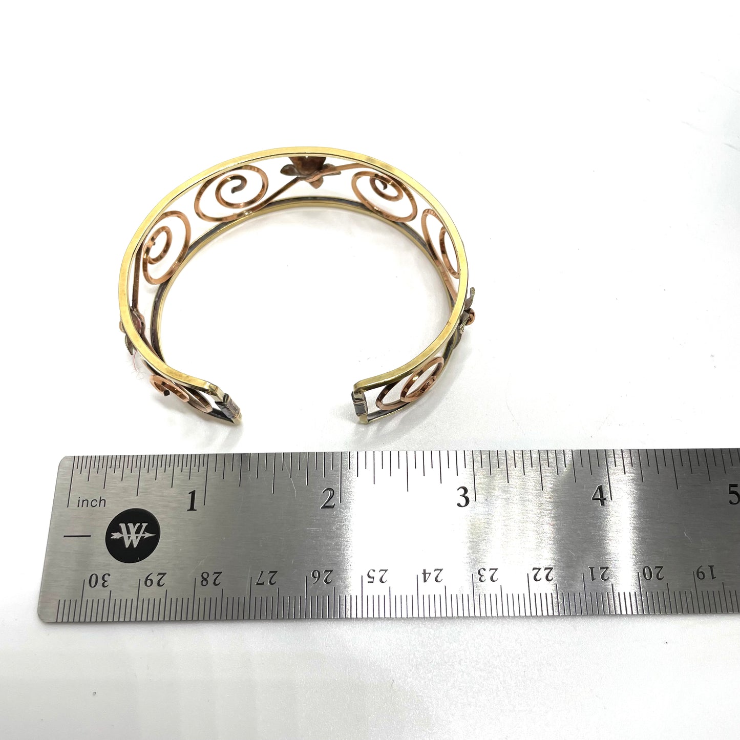 Vintage Gold Tone Flower Bracelet
